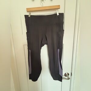 Athleta Ultimate Stash Colorblock 7/8 tight.